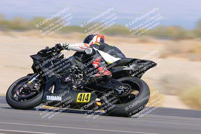 media/Oct-08-2022-SoCal Trackdays (Sat) [[1fc3beec89]]/Turn 16 (125pm)/